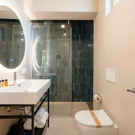 Savoia Station - Bubbles And Relax Apart-hotel