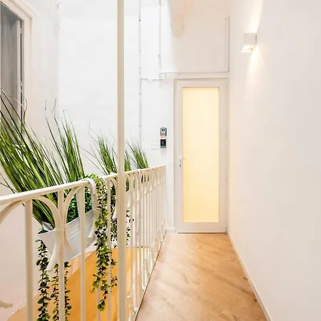 Savoia Station - Bubbles And Relax Apart-hotel